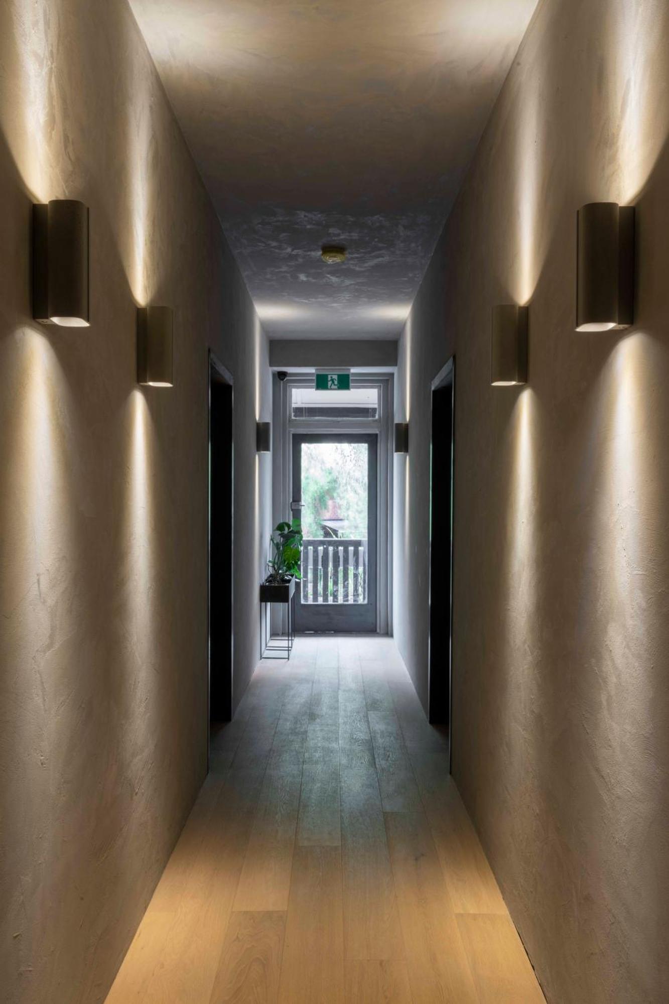 In The Brick Spa And Hotel Melbourne Exterior photo